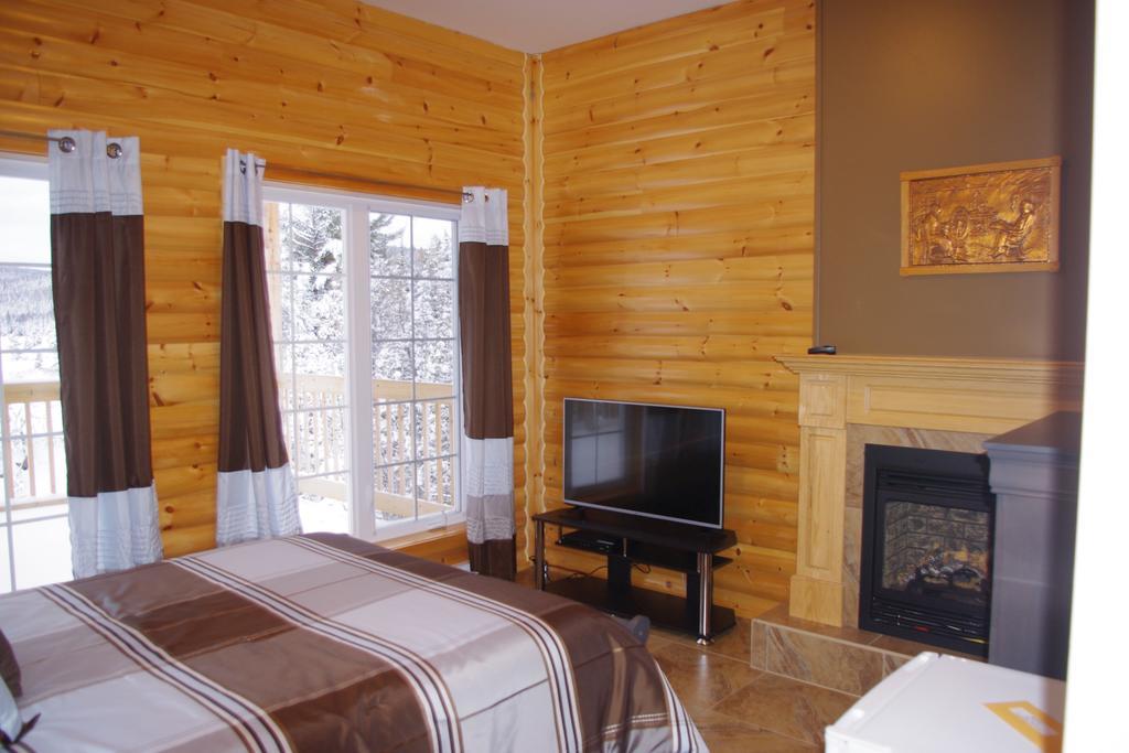 Auberge La Taniere Тадуссак Екстер'єр фото